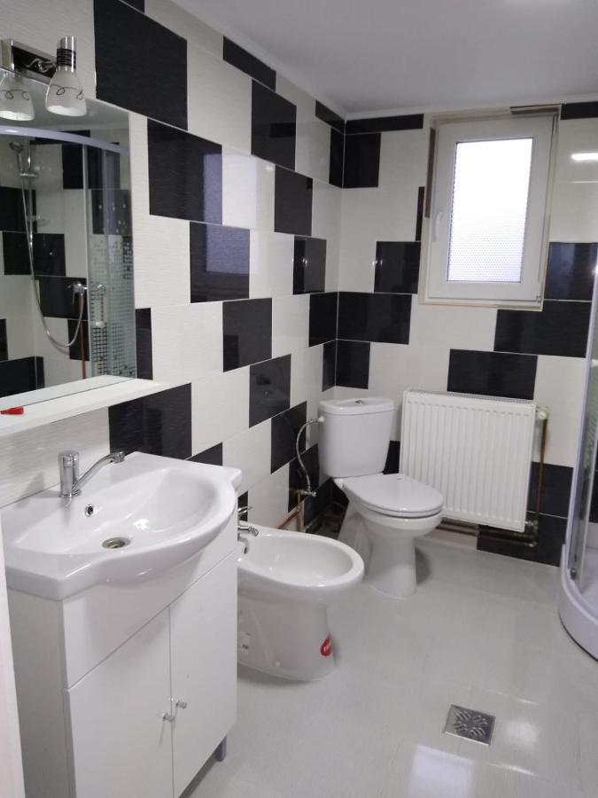 Appartamento Casa M Câmpulung Moldovenesc Esterno foto
